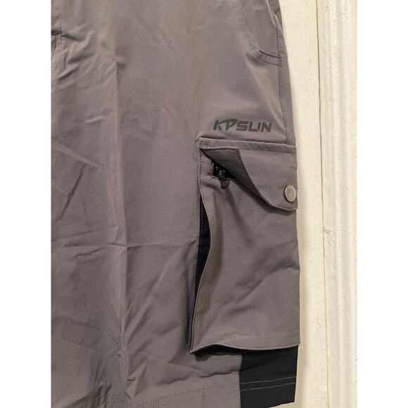 Men's Hiking Cargo Shorts Dark Grey and Black NWT Size L - Picture 2 of 13